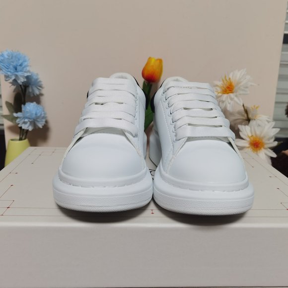 Women's shoes Alexander McQeen sneakers - Picture 2 of 5